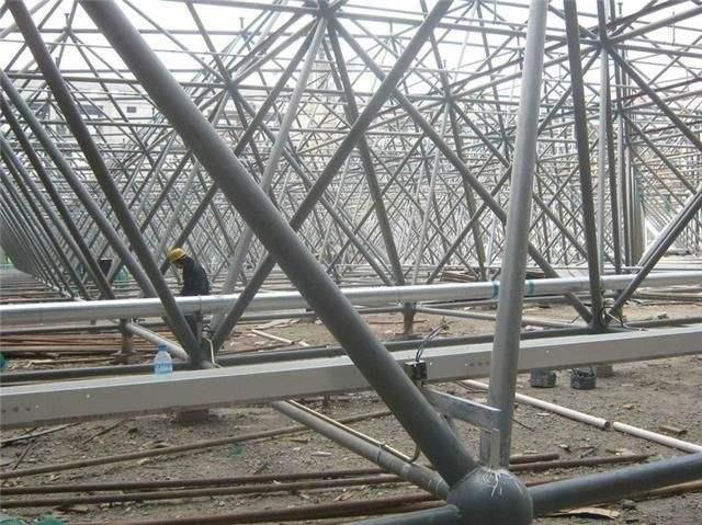 广汉盘点螺栓球网架对选材方面的4点要求
